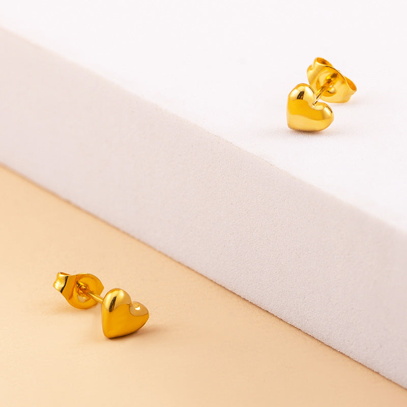 Titanium Steel 18K Gold Simple Fashion Love Heart Stud Earrings