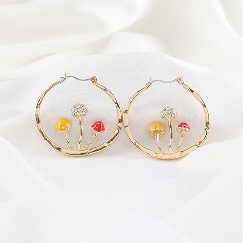 Unique Earring for Women Cute Three Mushroom Shape Sweet Gold Color Drop Earrings New Design Trendy Ear Jewelry