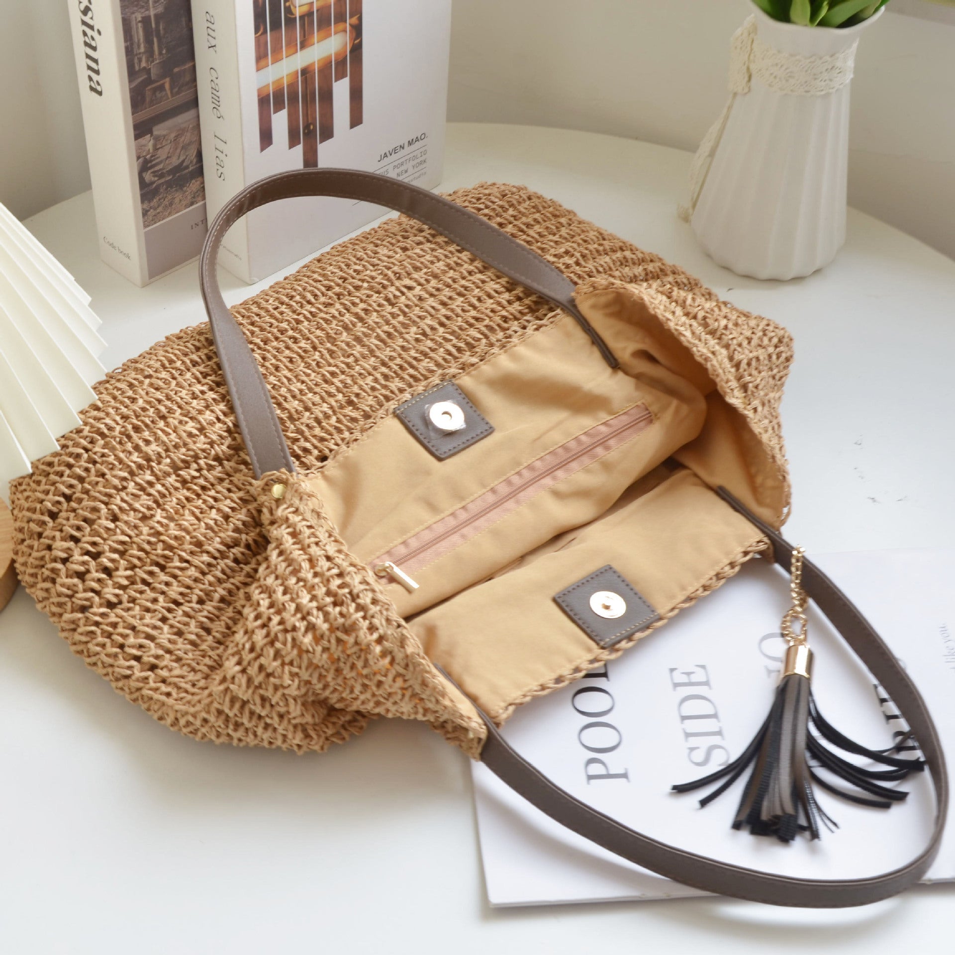 New French Retro Tassel Shoulder Handbag