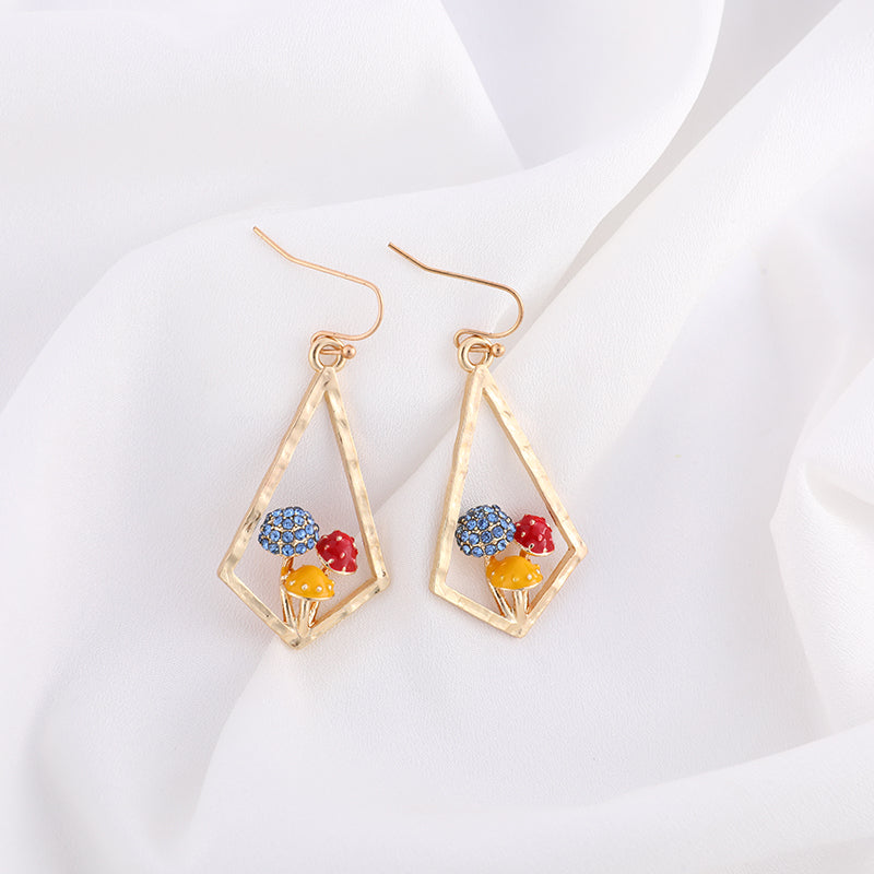 Unique Earring for Women Cute Three Mushroom Shape Sweet Gold Color Drop Earrings New Design Trendy Ear Jewelry