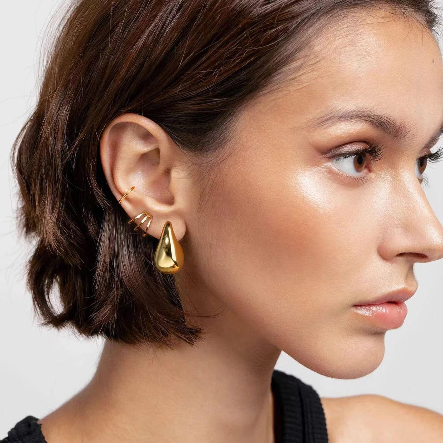 Roman Palace-style Lightweight Teardrop Highlight Earrings