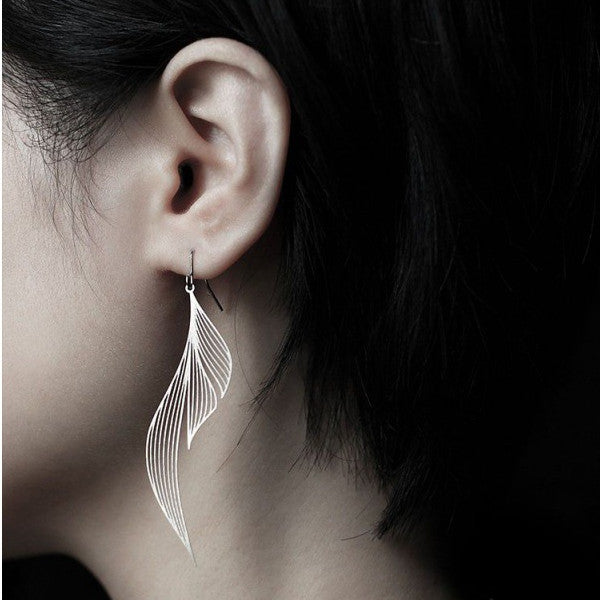 Ripple Design Sense Line Beauty Classical Graceful Earrings Simple High Sense Ornament